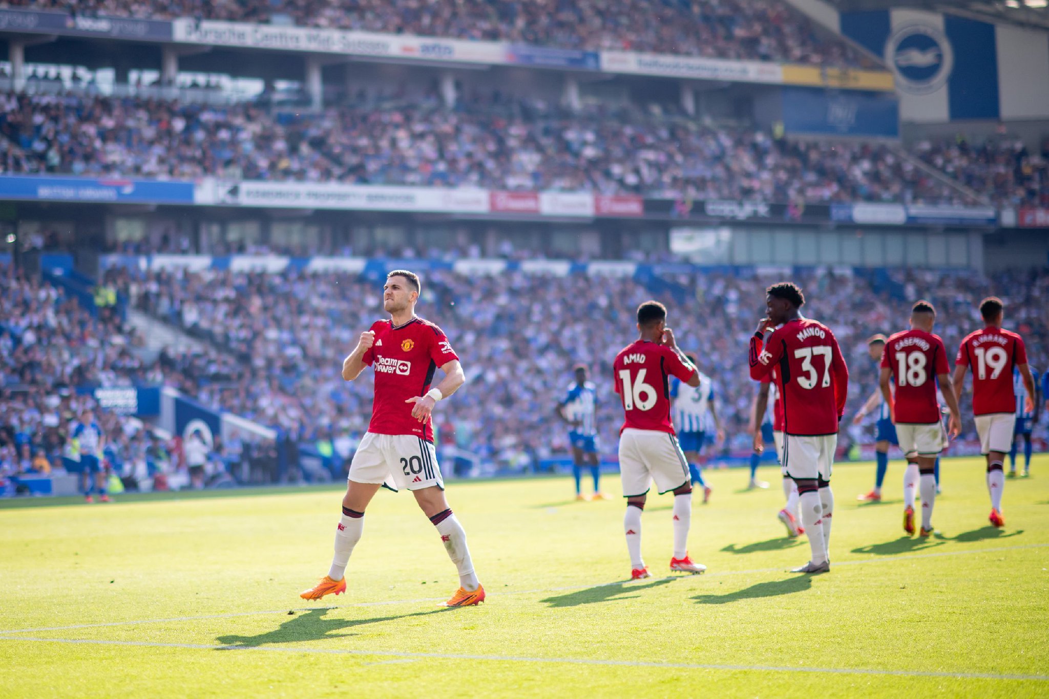 对阵科莫 对阵科莫